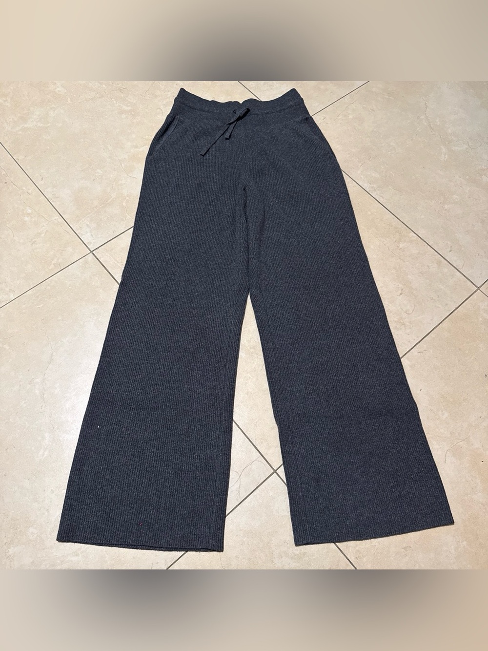 Women Uniqlo size L Grey wide leg